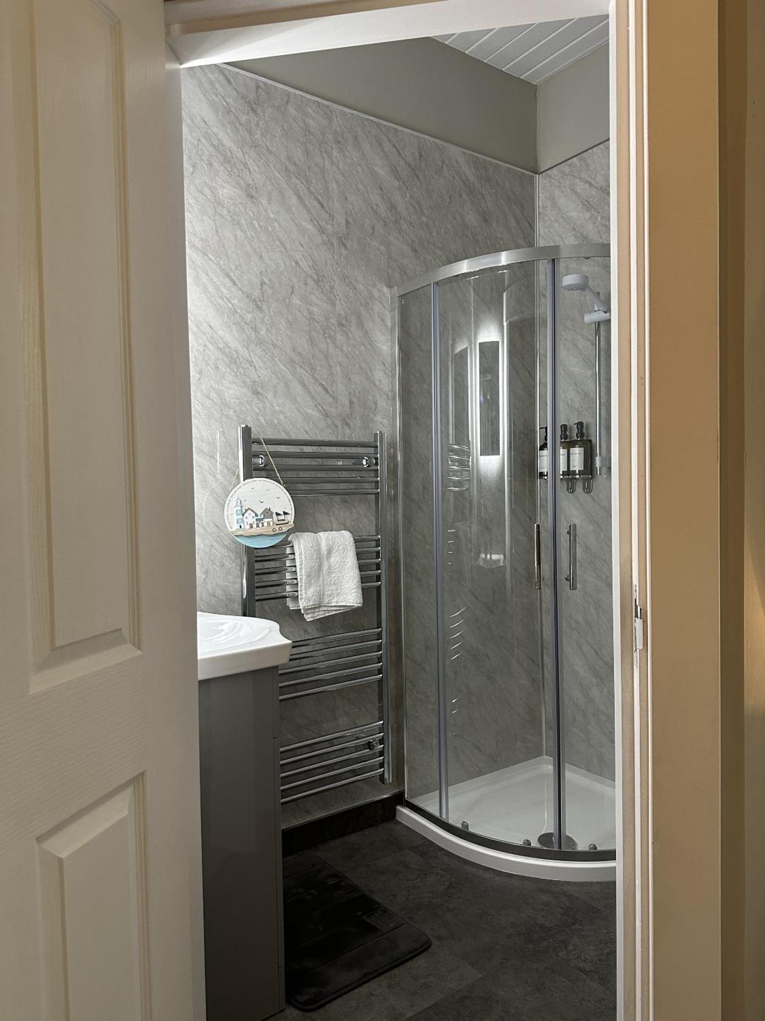 No 6 Lansdowne Apartment Portrush Room photo